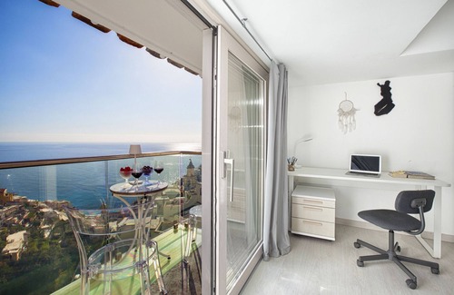 Liparlati Ski Chalet | AMORE RENTALS - Casa Paradisea with Sea View Terraces