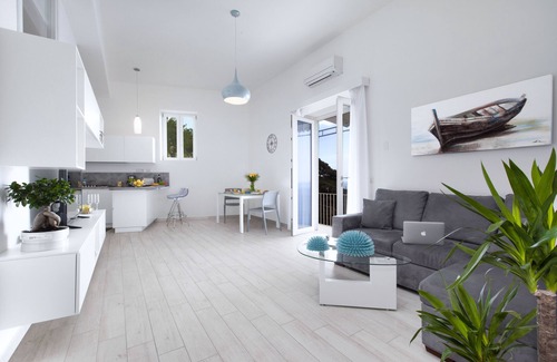 Pogerola House | Amore Rentals - Villa Anna with private Terrace and Sea View in Positano