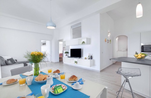 Pogerola House | Amore Rentals - Villa Anna with private Terrace and Sea View in Positano