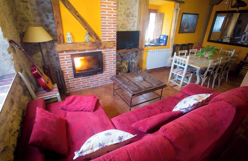 Munoveros Cottage | Amplia Casa Rural Perfecta Para Varias Familias con Niños o Mascotas,