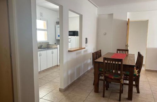 Bahia Blanca Apartment | Amplio y céntrico dpto de 2 habitaciones B