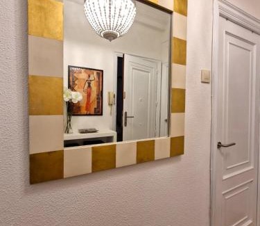 La Coruna Apartment | Amplio y céntrico piso con patio.