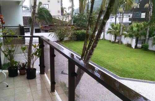 Caioba Apartment | Amplo, um por Andar, Três Sacadas, Varanda, Sala com 3 Ambientes, 150 m da Praia