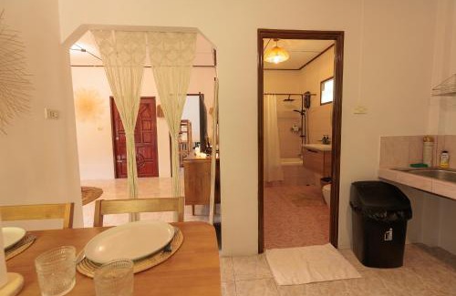 Wok Tum House | Amsterdam House - Hin Kong - Double King Bed - 4K SmartTV