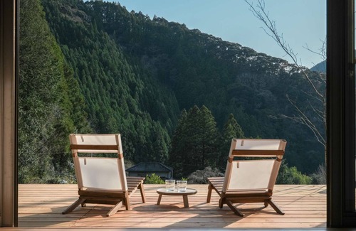 Aoi Ward Villa | An B&B run by a chef and limited to one group per day.