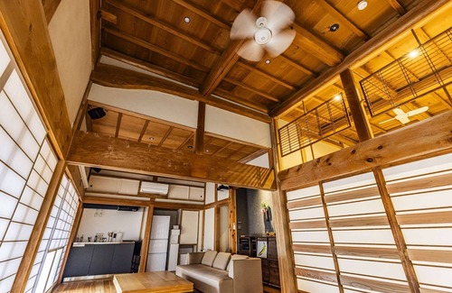 Aoi Ward Villa | An B&B run by a chef and limited to one group per day.