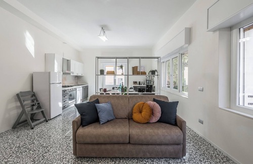 Old Town Apartment | [AN EXCLUSIVE OVERLOOK IN THE HEART OF MODENA] SWING ON THE SQUARE