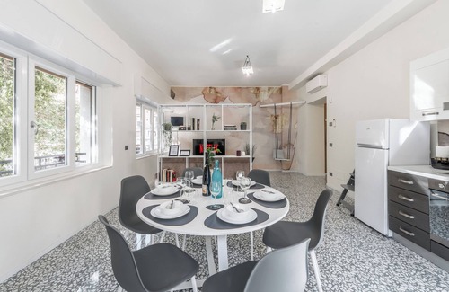 Old Town Apartment | [AN EXCLUSIVE OVERLOOK IN THE HEART OF MODENA] SWING ON THE SQUARE