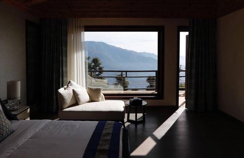Haridwar Villa | An extravagant Pushp villa overlooking the Ganges
