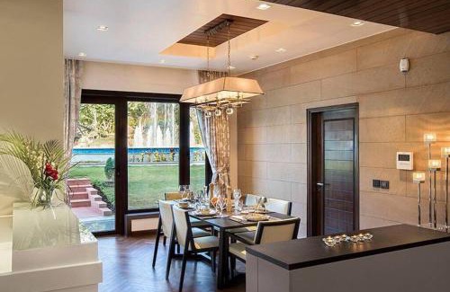 Haridwar Villa | An extravagant Pushp villa overlooking the Ganges