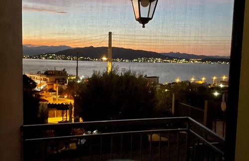 Salamis House | An hour from central Athens, 2 bedroom house. Salamina
