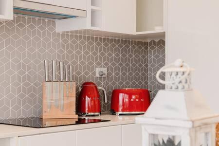 Mermaid Waters House | An Idyllic Boho Style Retreat High-end kitchenware
