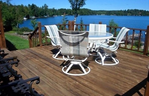 Cook House | An Indescribable Lake House on Lake Vermilion Cook *SPECIALS*Email to ask!