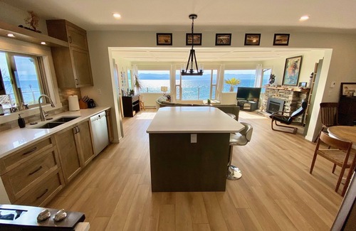 Otter Point House | An oceanfront escape with a breathtaking view
