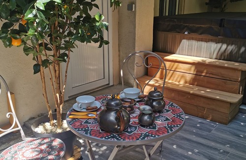 Carcassonne House | an old small wine cellar built in 1692