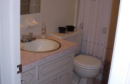 Historic Uptown Apartment | An Uptown Downtown Getaway