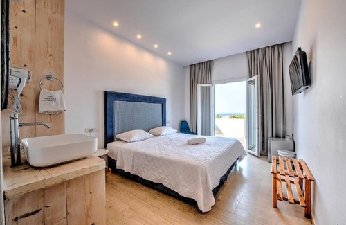 Monolithos Hotel | Anamar Santorini