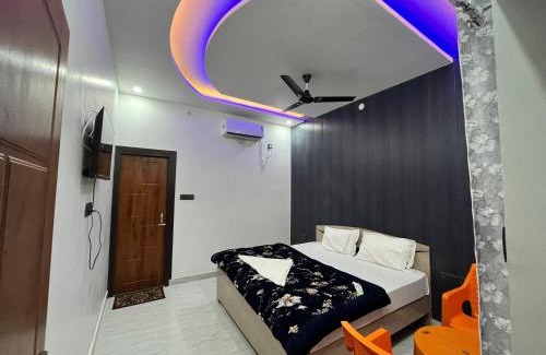Misrikh Hotel | Ananya Hotel and Restaurant Naimisharanya