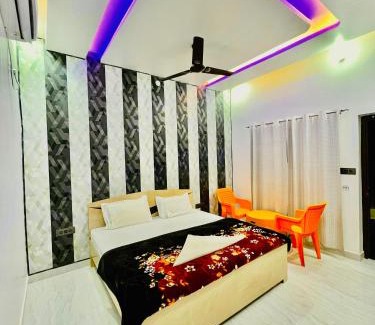 Misrikh Hotel | Ananya Hotel and Restaurant Naimisharanya