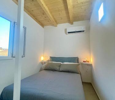 Fontane Bianche Ski Chalet | Anastasia Beach Cottage GIRASOLE