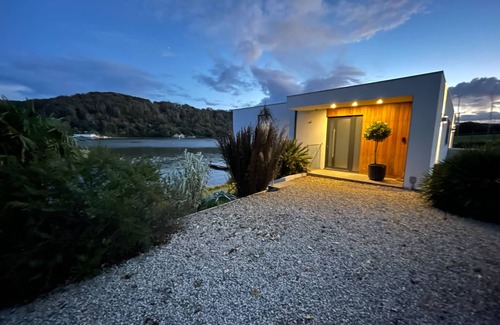 Millbrook House | Ancarva - Contemporary Waterside Holiday Retreat