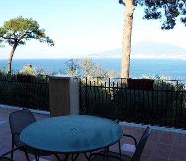 Castellammare di Stabia Hotel | Ancelle Sorrento - Casa d'Accoglienza