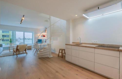 De Kaaien Apartment | ANCHOR LODGE ANTWERP Unique Appartment view MAS!