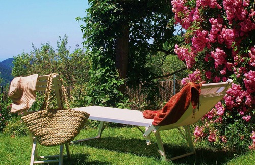 Camaiore Apartment | Ancient house in the hill with a garden and view to the sea. Wi-Fi free