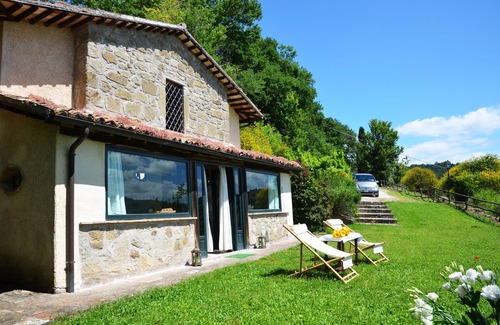 Corbara House | ancient mansion, panoramic, domestic animals welcome, romantic