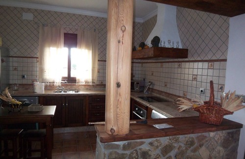 Conil de la Frontera Villa | Andalusian style, private pool with salt water, just 500 meters to Conil, landscaped garden, brick BBQ - Casa Maria del Carmen -