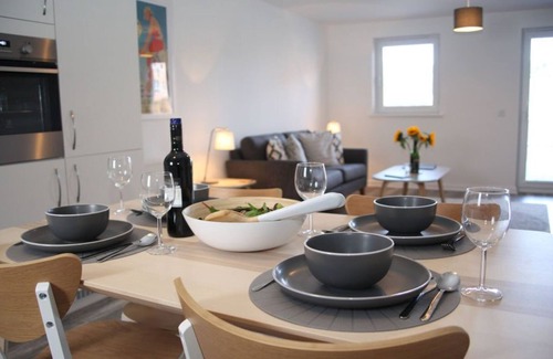 Portobello Apartment | Anderson Hoose Beautiful 2 bed apt at Edinburgh's seaside with private parking