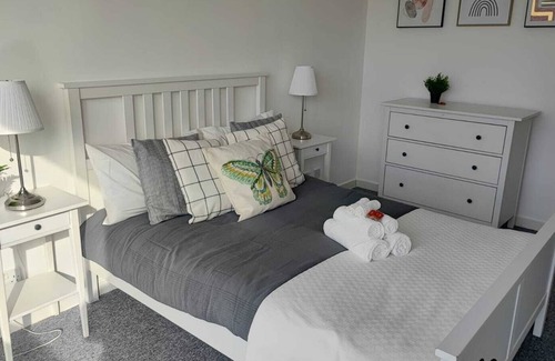 Glasgow Westend Apartment | Anderston - Cozy Apartment with city views