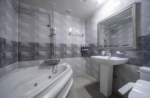 Andong Hotel | Andong Okdong Hayanseong