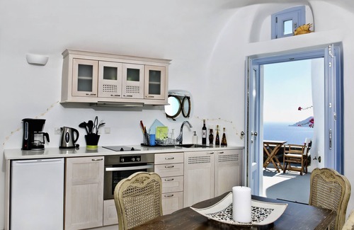 Oia Hotel | Anemomilos Hotel & Apartments