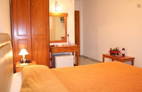 Fira Hotel | Anemomilos Suites