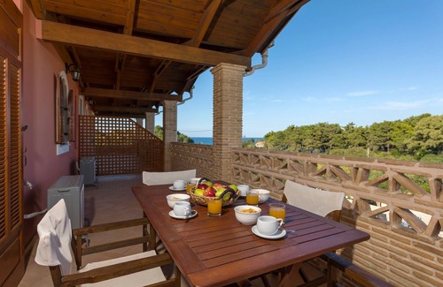Ano Vasilikos Apartment | Anemomylos Studios - Attic Two-Bedroom Apartment