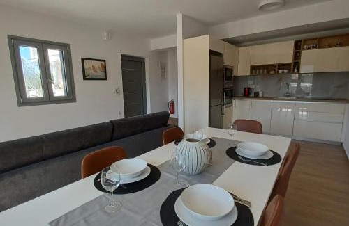 Evgiros Apartment | Anesi View Apartment