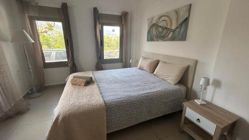 Myrtos Apartment | Anesis with yard