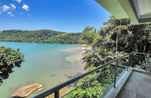 Parque das Palmeiras Villa | Ang013 - Sea front villa in Angra