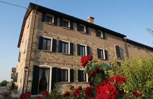 Scandiano Apartment | Angelica apartment