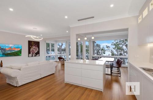 Gwandalan House | Angels Little Haven