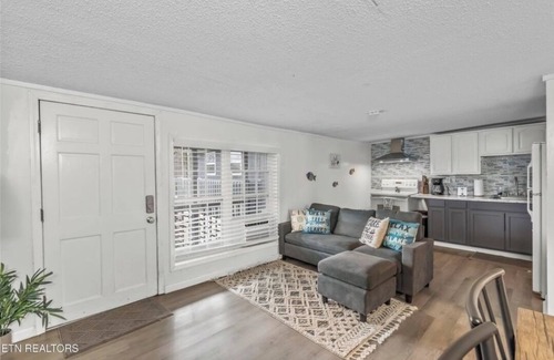 Dayton Apartment | Anglers Paradise. Couples Retreat.