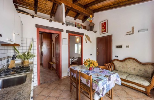Pompeiana Apartment | Angolo dei Fiori - Two Bedroom Apartment, Sleeps 4