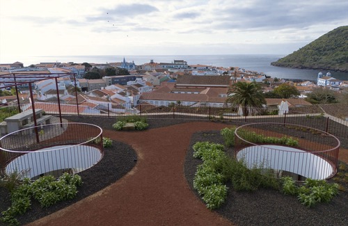 Angra do Heroismo Apartment | AngrA+ | One bedroom apartment with sea/city viewn