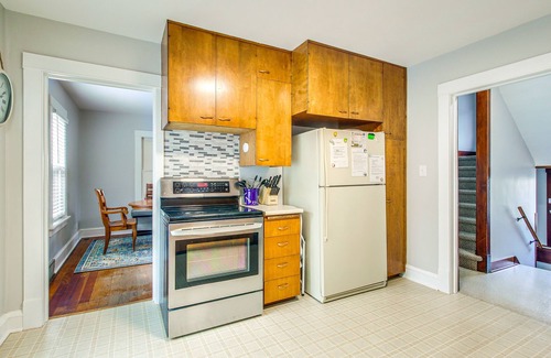Two Rivers House | 'Ania's Retreat' w/Deck: Walk to Lake Michigan!