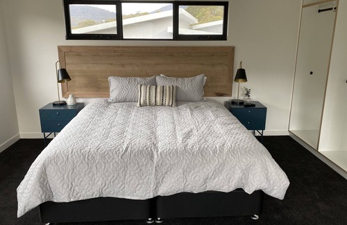 Crackenback Ski Chalet | Aniyah Chalet - Serene Summer Getaway