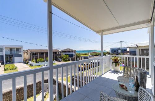 Anna Bay House | Anna Bay Beach Shack 44 Ocean Avenue fantastic 2 storey house with spectacular views