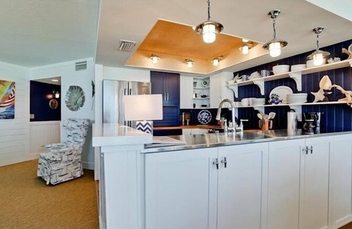 Bradenton Beach Condo | Anna Maria Island Club 45, Condo 2 Bedroom/2 Bath ocean view, maximum.