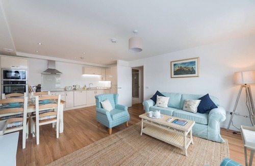 Bonnington Cottage | Annandale Street Apartment - Sleeps 4 guests