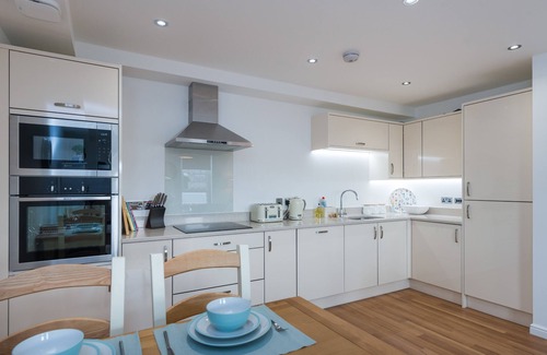Bonnington Cottage | Annandale Street Apartment - Sleeps 4 guests
